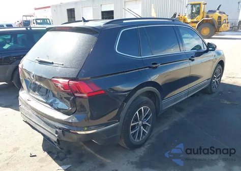 2020 Volkswagen Tiguan 2.0T Se/2.0T Se R-Line Black/2.0T Sel z USA, uszkodzony, nr VIN 3VV3B7AX7LM067984